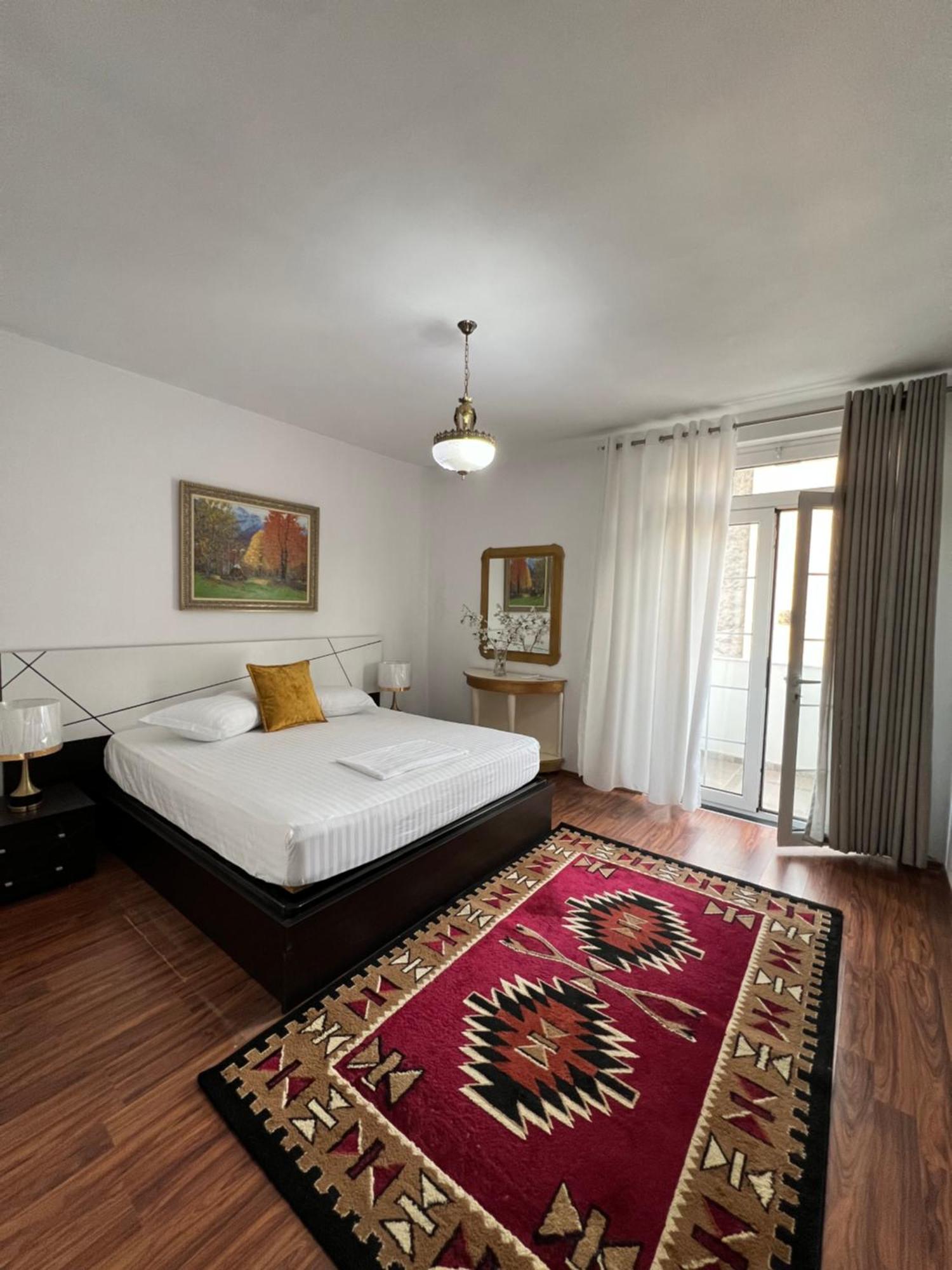 North Star Hostel Shkodër Extérieur photo