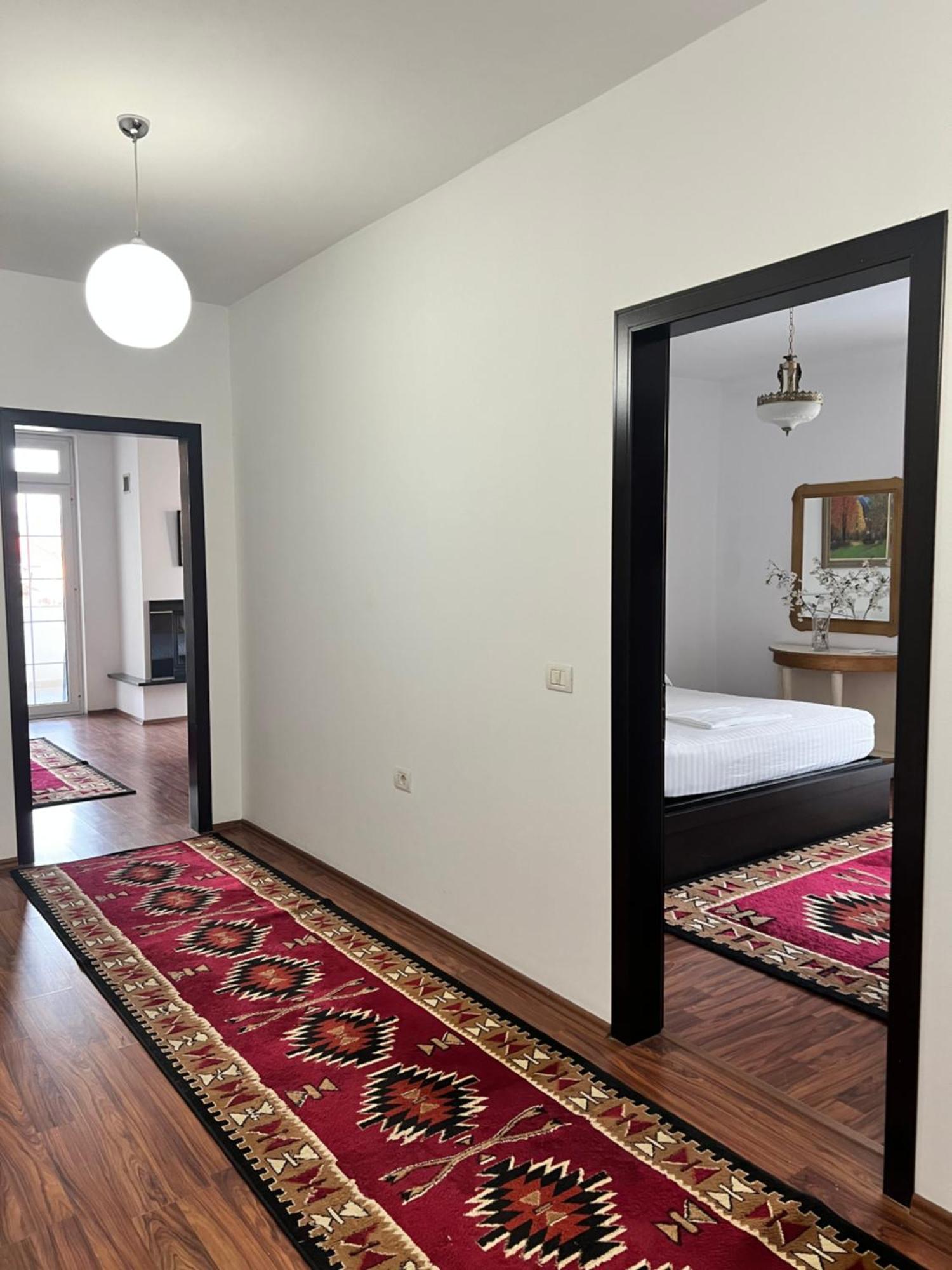 North Star Hostel Shkodër Extérieur photo