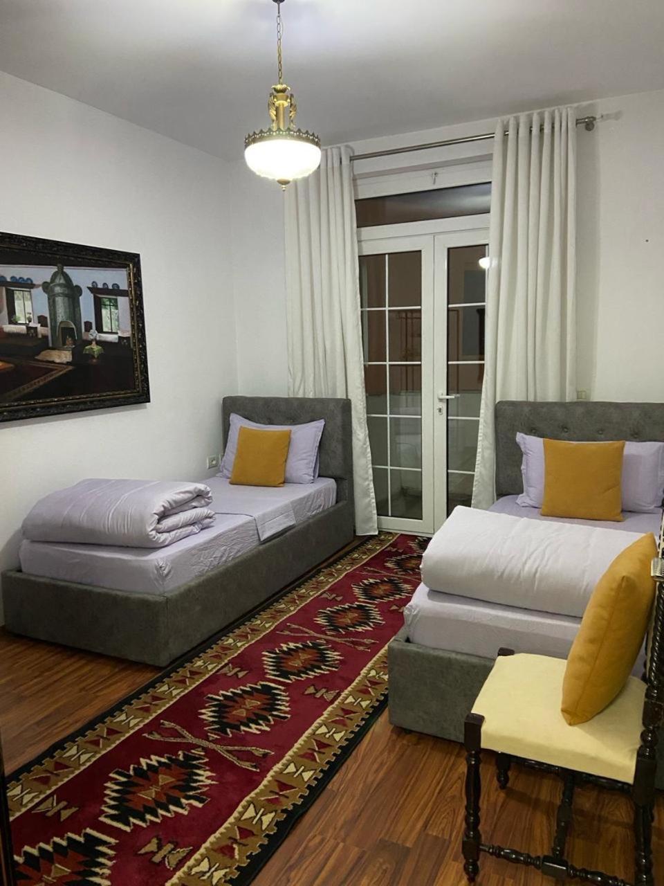 North Star Hostel Shkodër Extérieur photo