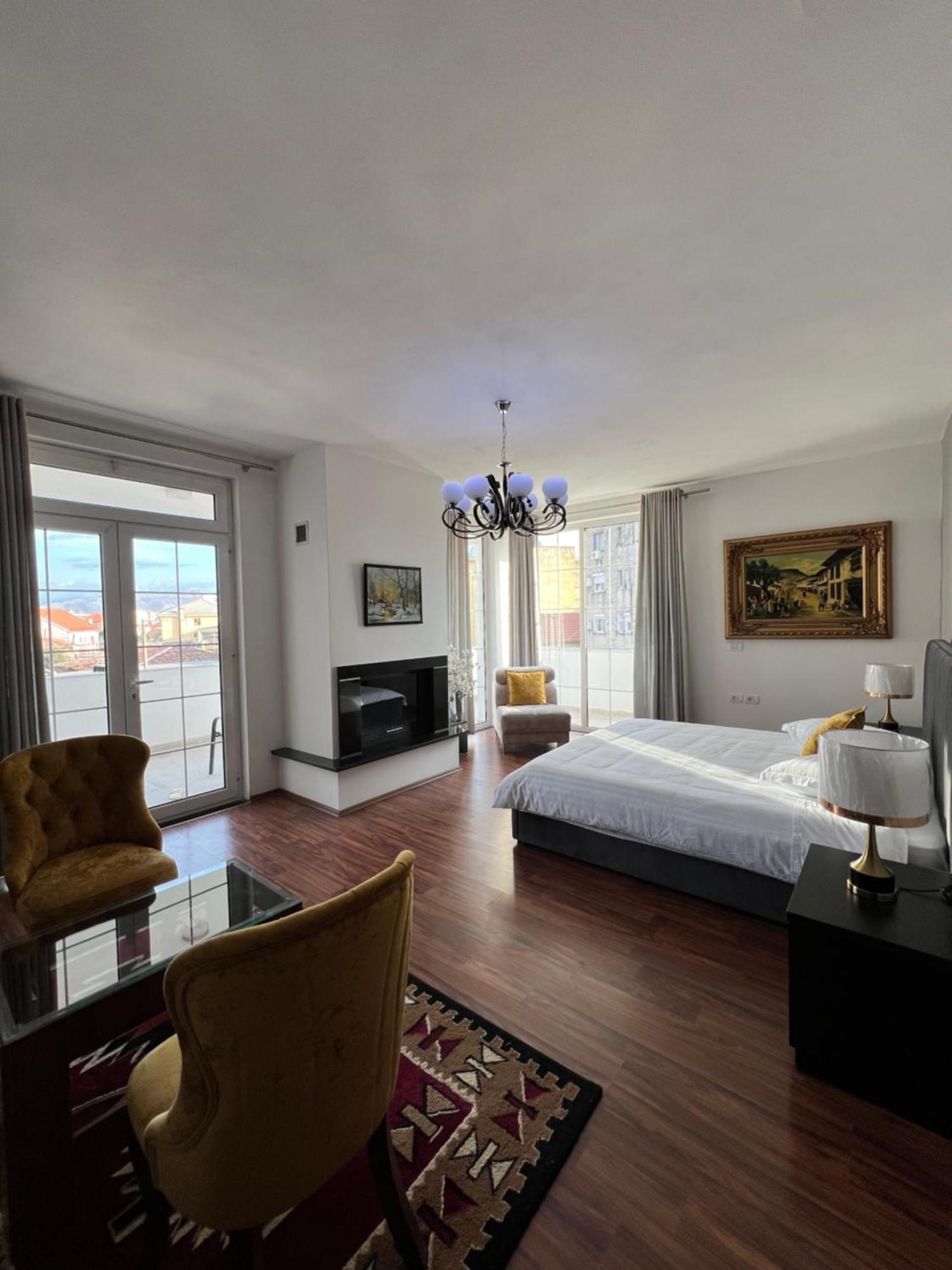 North Star Hostel Shkodër Extérieur photo