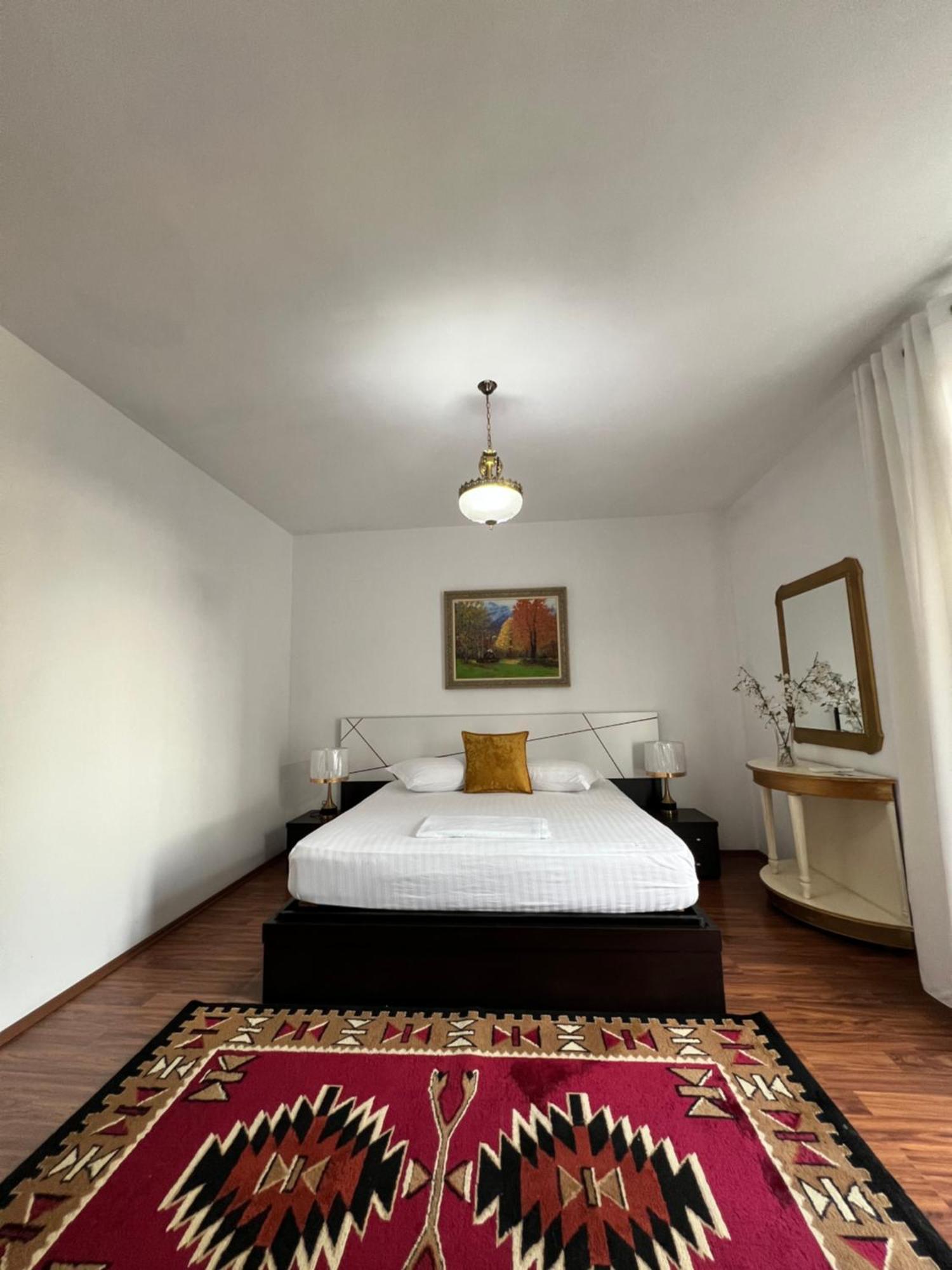 North Star Hostel Shkodër Extérieur photo