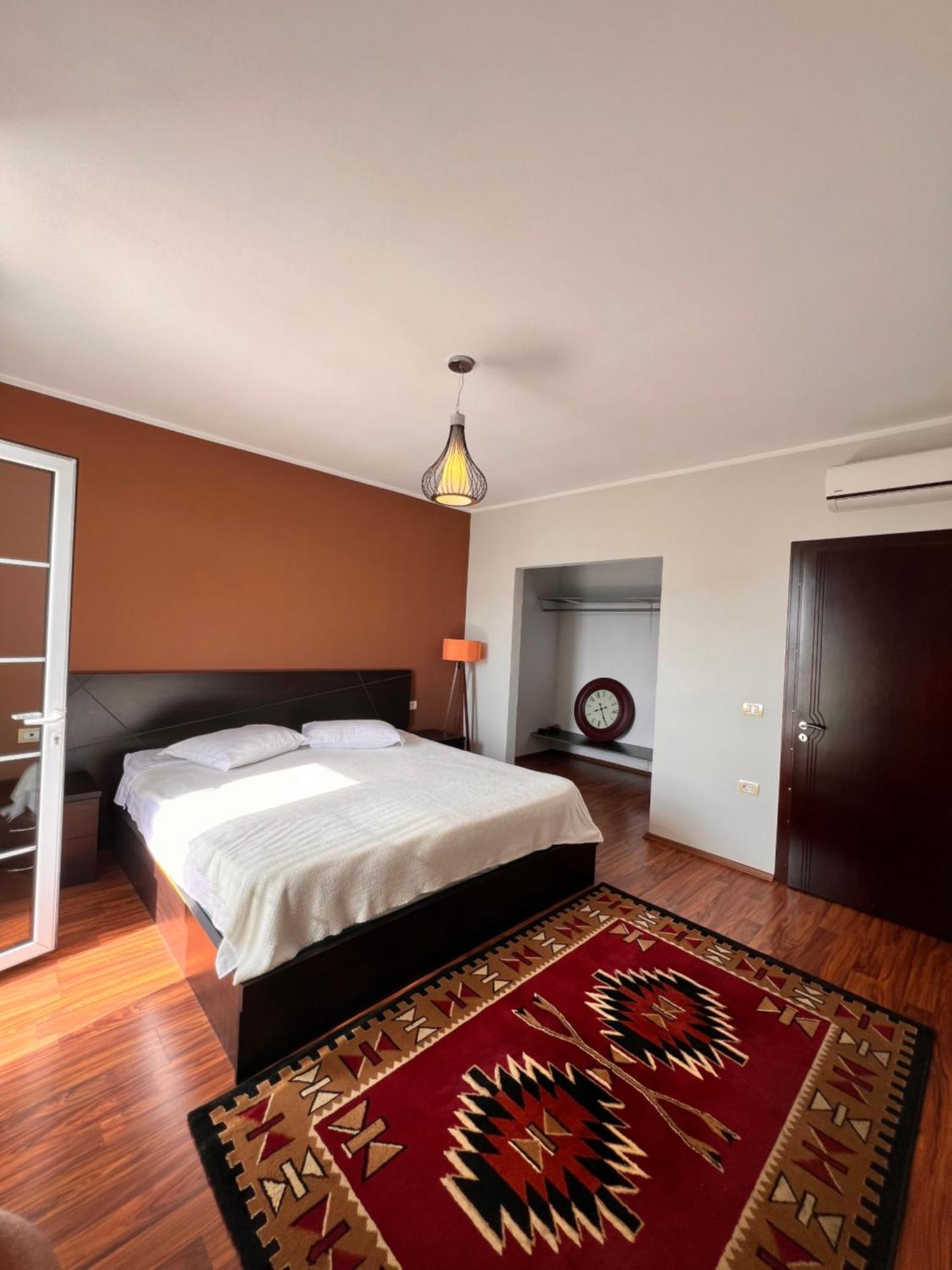 North Star Hostel Shkodër Extérieur photo