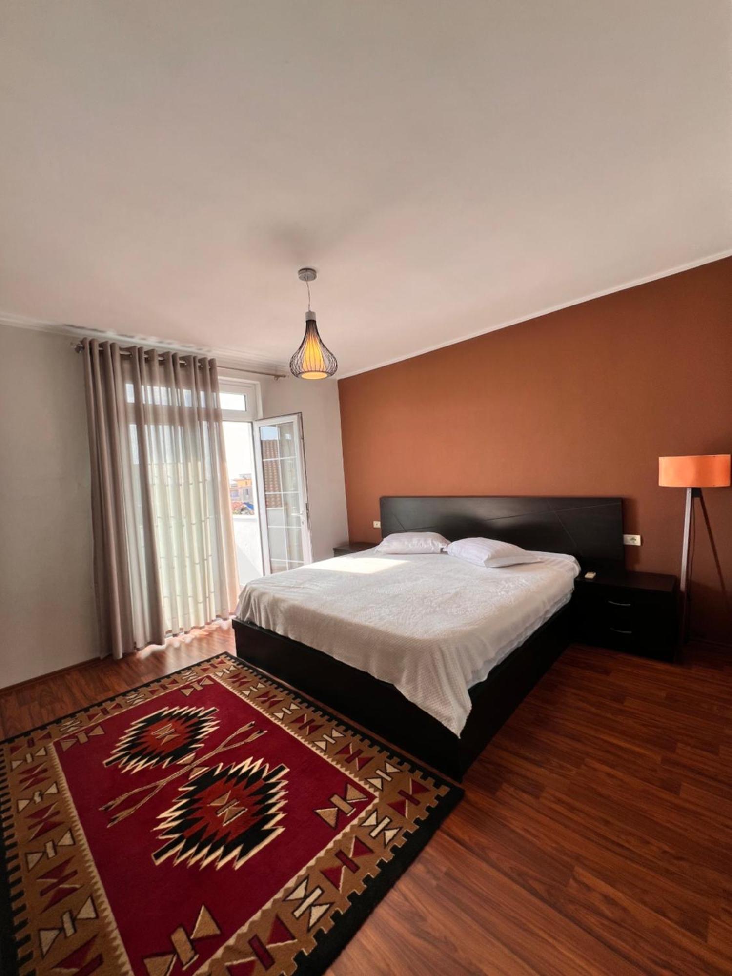 North Star Hostel Shkodër Extérieur photo